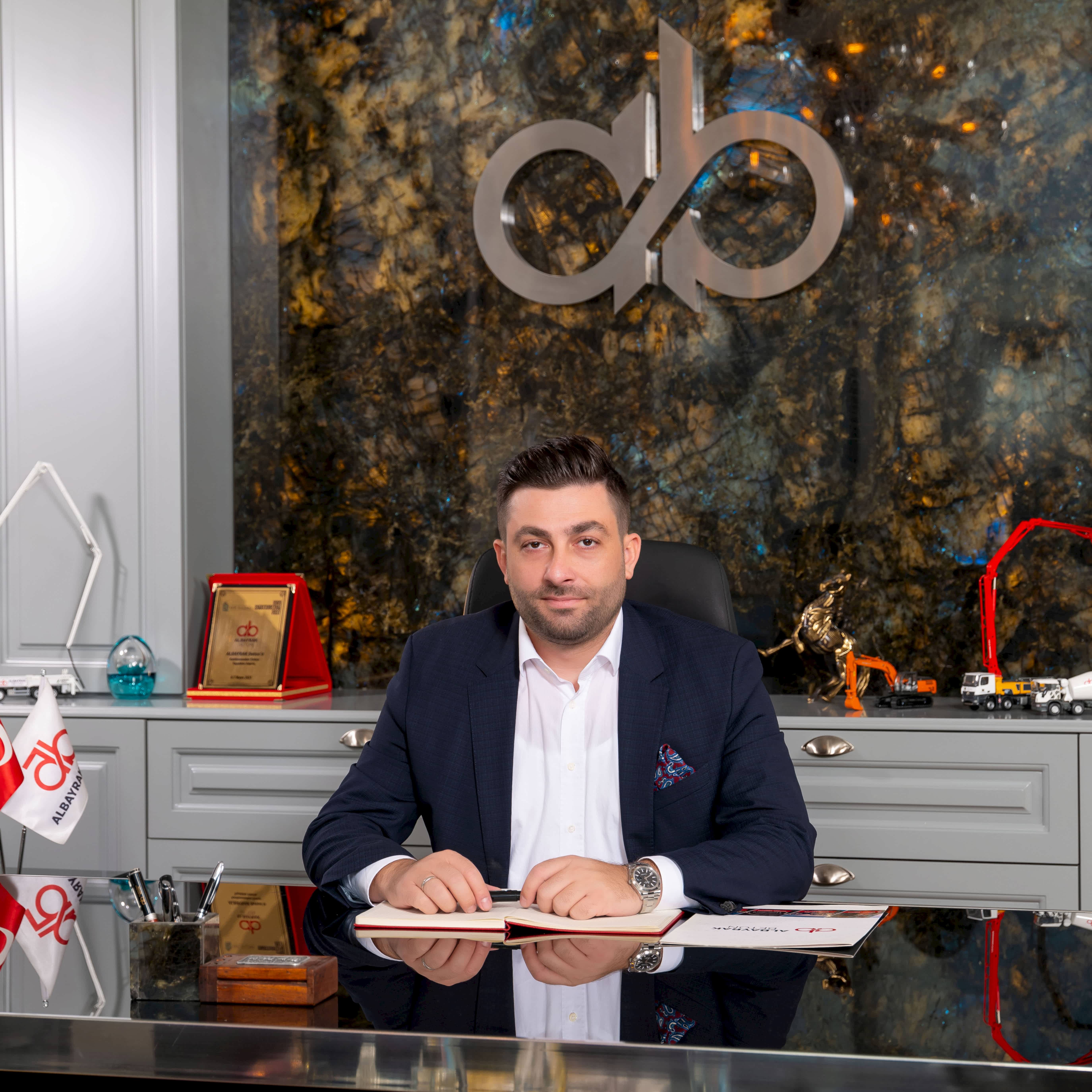 İskender Albayrak